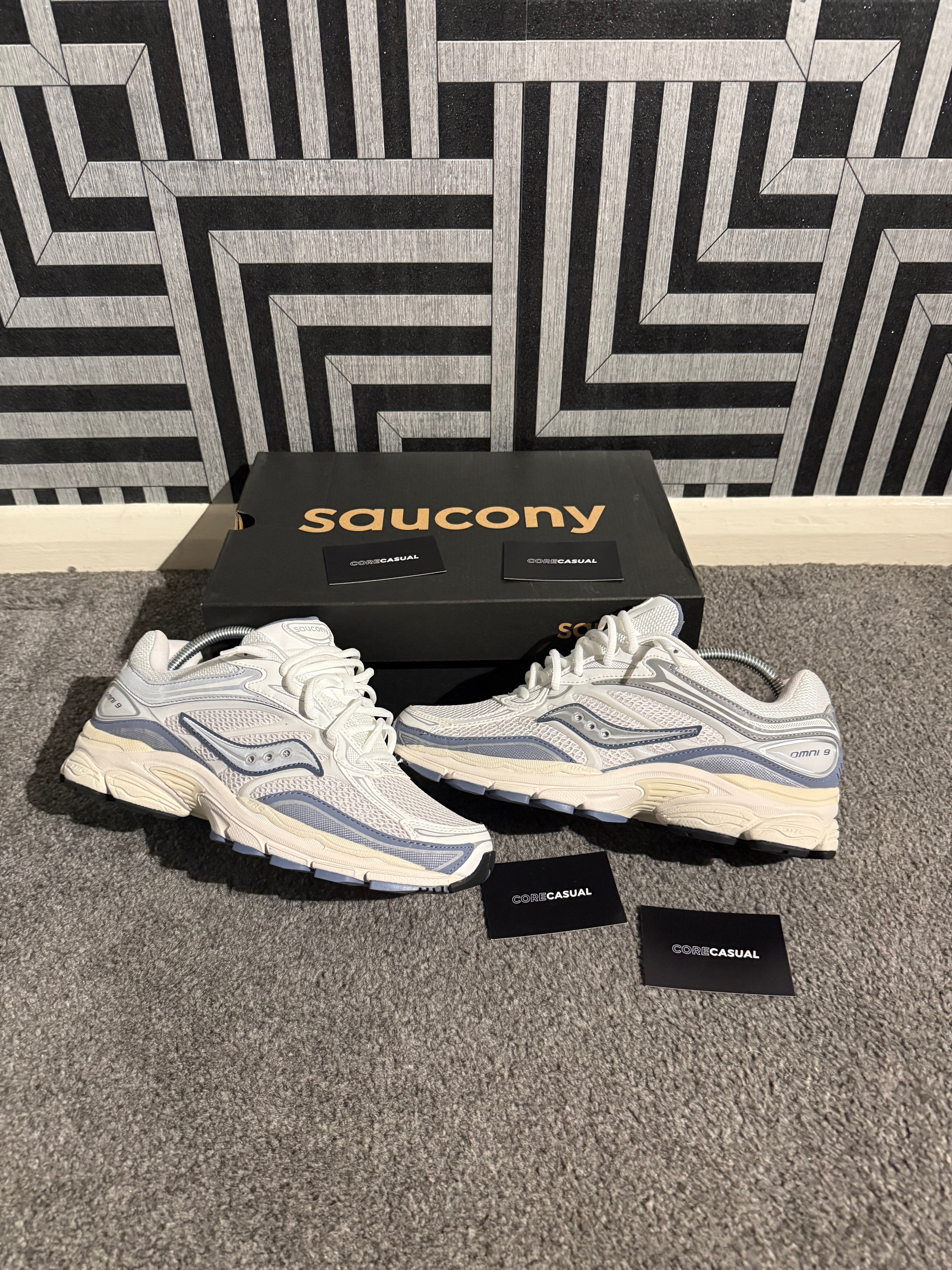 Saucony Omni 9 Trainers White/blue
